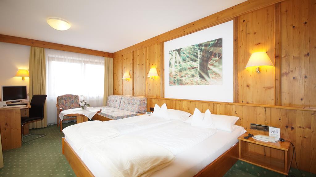 Hotel Schwarzenbergs Traube Glottertal Exteriér fotografie
