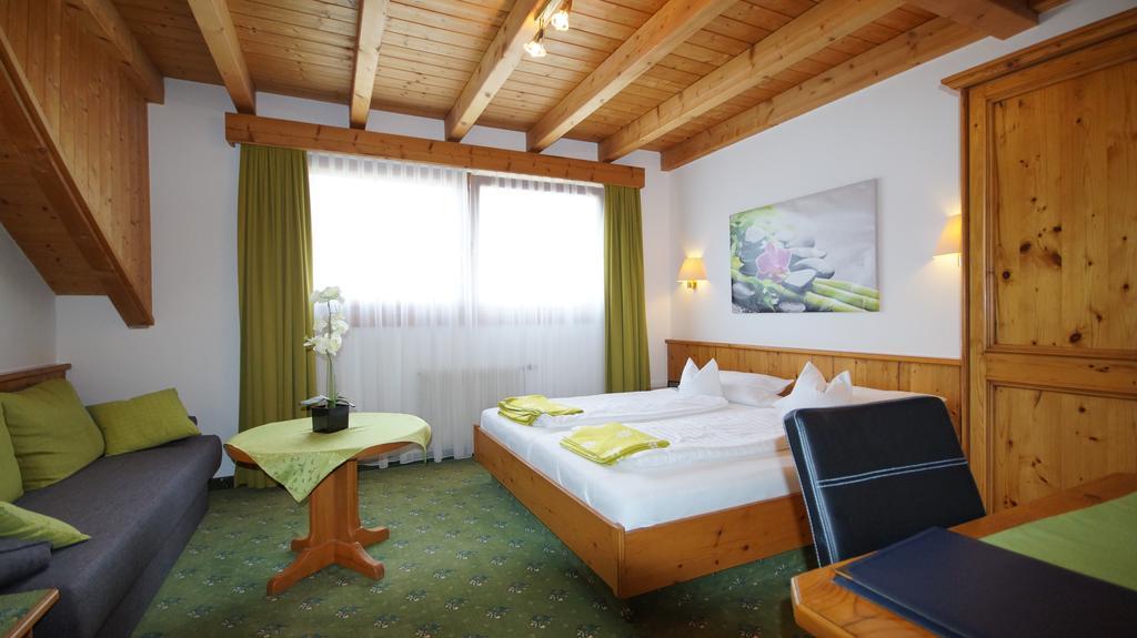 Hotel Schwarzenbergs Traube Glottertal Exteriér fotografie