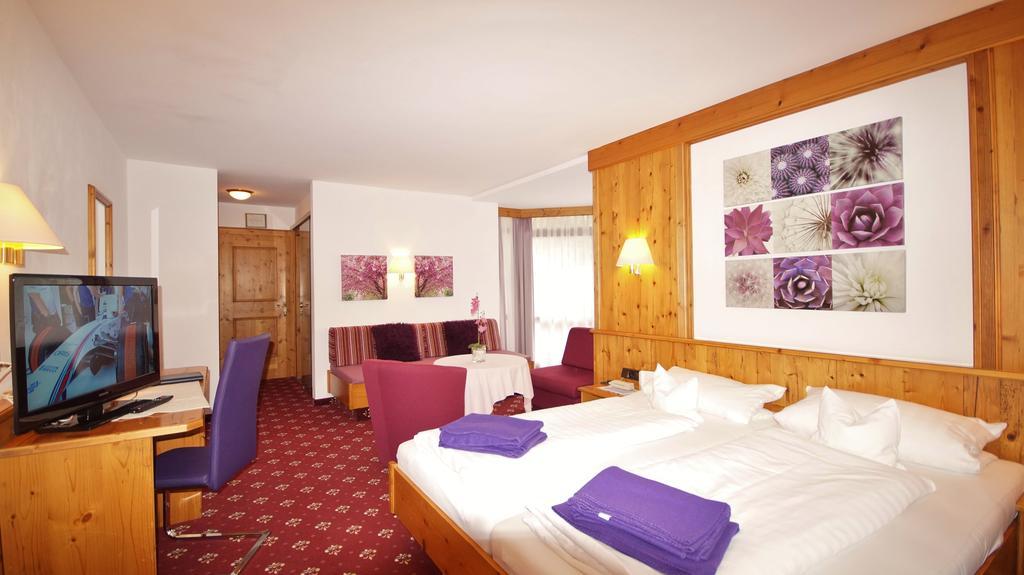 Hotel Schwarzenbergs Traube Glottertal Exteriér fotografie