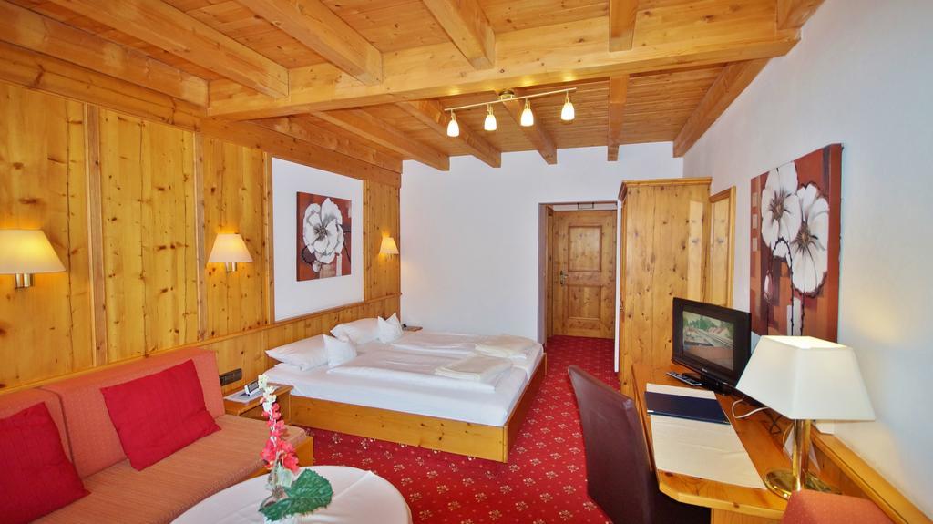 Hotel Schwarzenbergs Traube Glottertal Exteriér fotografie