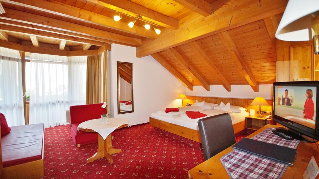 Hotel Schwarzenbergs Traube Glottertal Exteriér fotografie