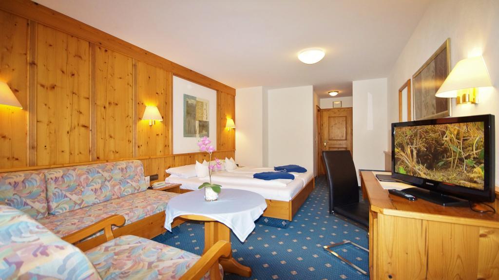 Hotel Schwarzenbergs Traube Glottertal Exteriér fotografie