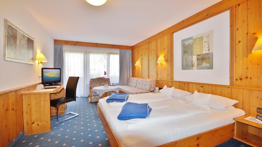 Hotel Schwarzenbergs Traube Glottertal Exteriér fotografie