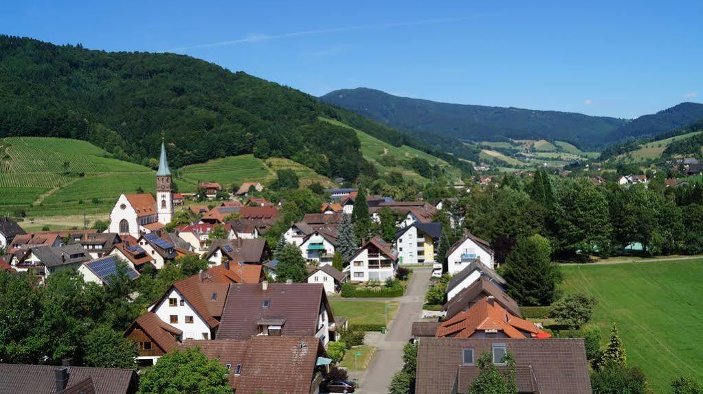 Hotel Schwarzenbergs Traube Glottertal Exteriér fotografie